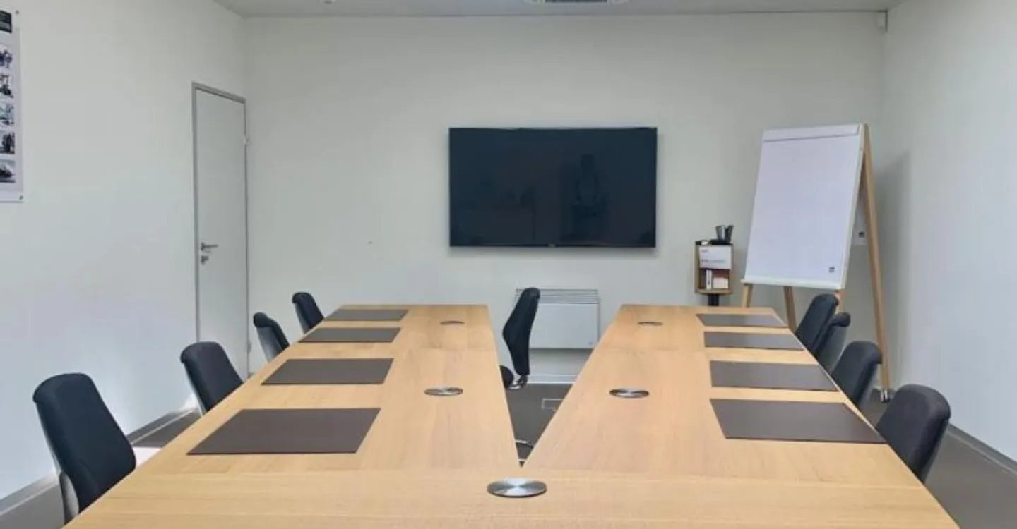 Hochwertiges Bürogebäude in sehr gutem Zustand zur Miete in Crissier nahe... - Foto 6 von 8