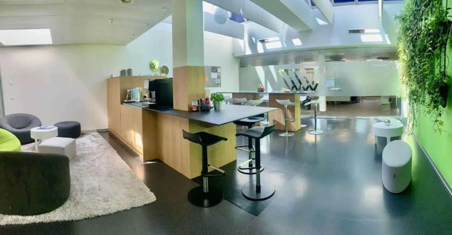 Hochwertiges Bürogebäude in sehr gutem Zustand zur Miete in Crissier nahe... - Foto 7 von 8