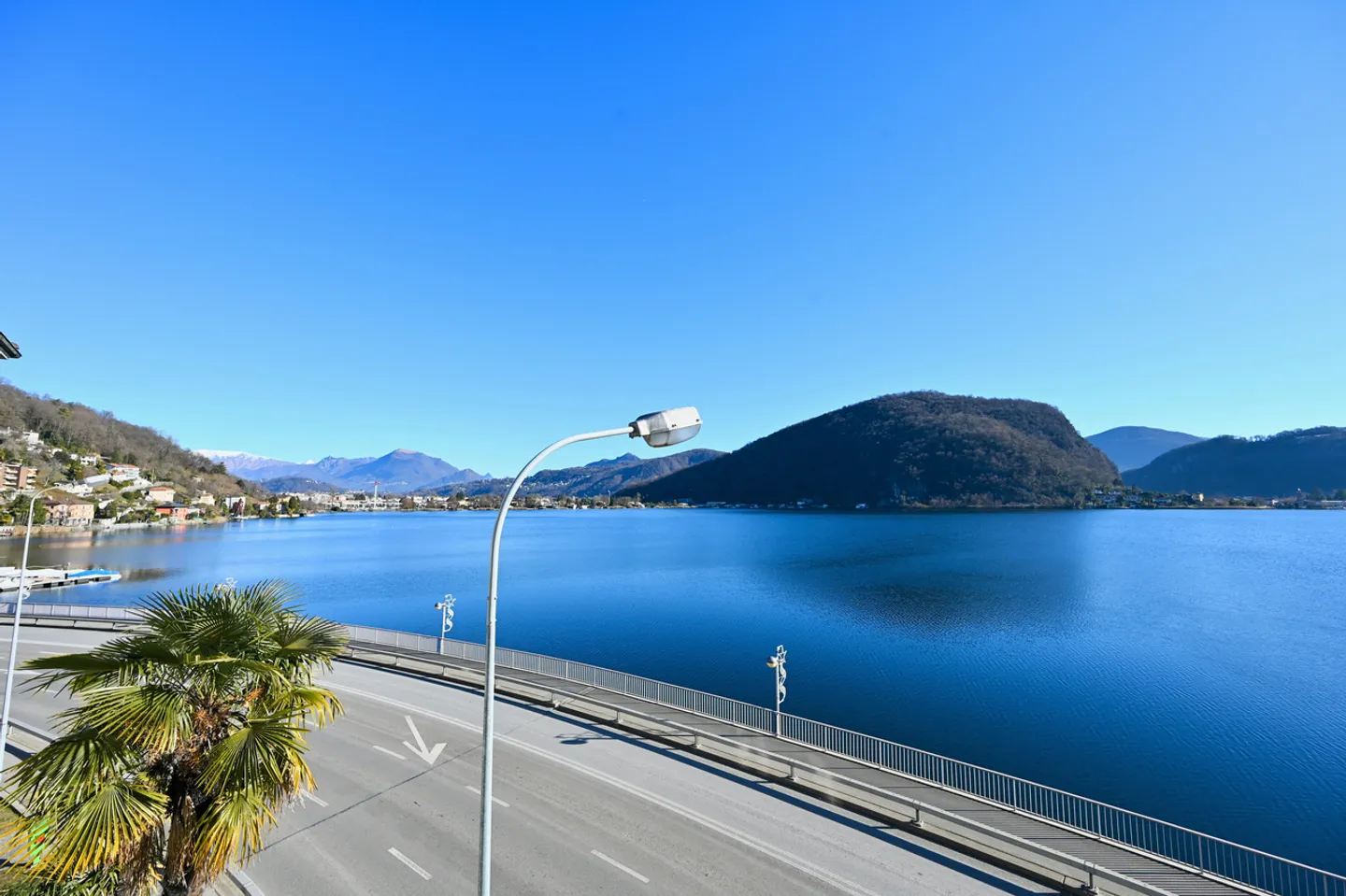 Vollständig renovierte Wohnung mit 180° Seeblick - Foto 18 von 18