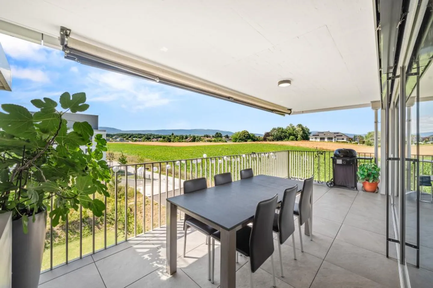 Magnifique appartement moderne et luxueux de 4,5 pièces - Photo 2 sur 10