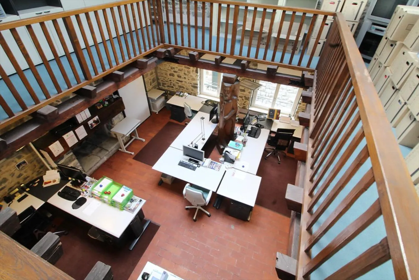 Administrative space with character 2 minutes from downtown - Photo 6 of 12