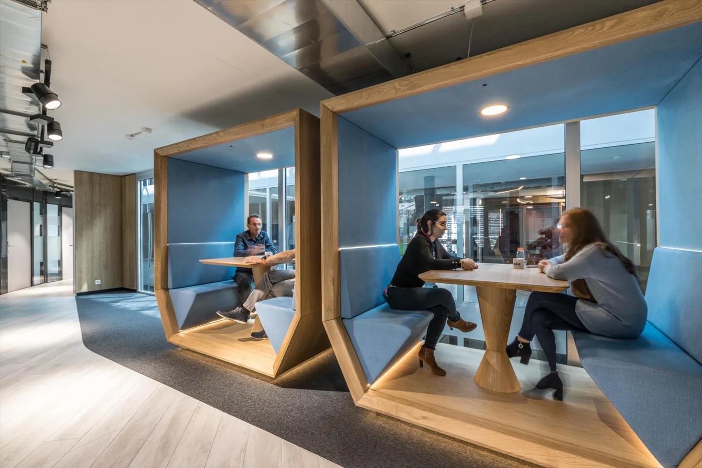 Bureaux privés ou partagés, tout équipés, co-working et salles de réunion - Photo 4 sur 10