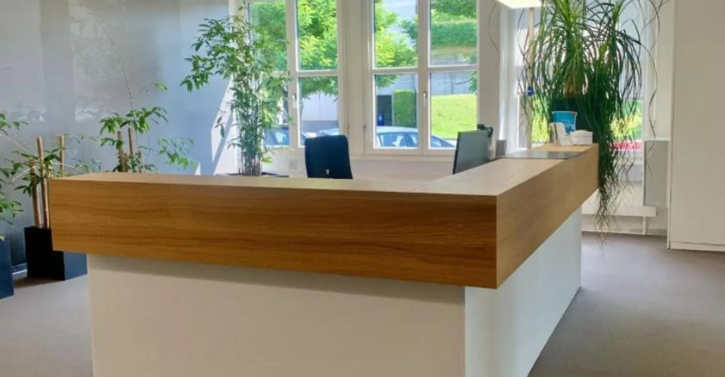 Hochwertiges Bürogebäude in sehr gutem Zustand zur Miete in Crissier nahe... - Foto 4 von 8