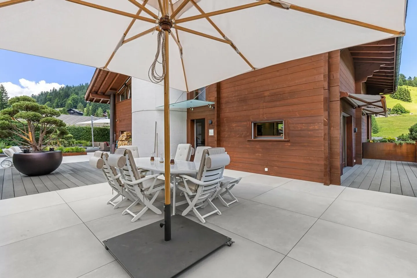 Extraordinary Residence in the Portes du Soleil - Alpine Elegance - Photo 15 of 17