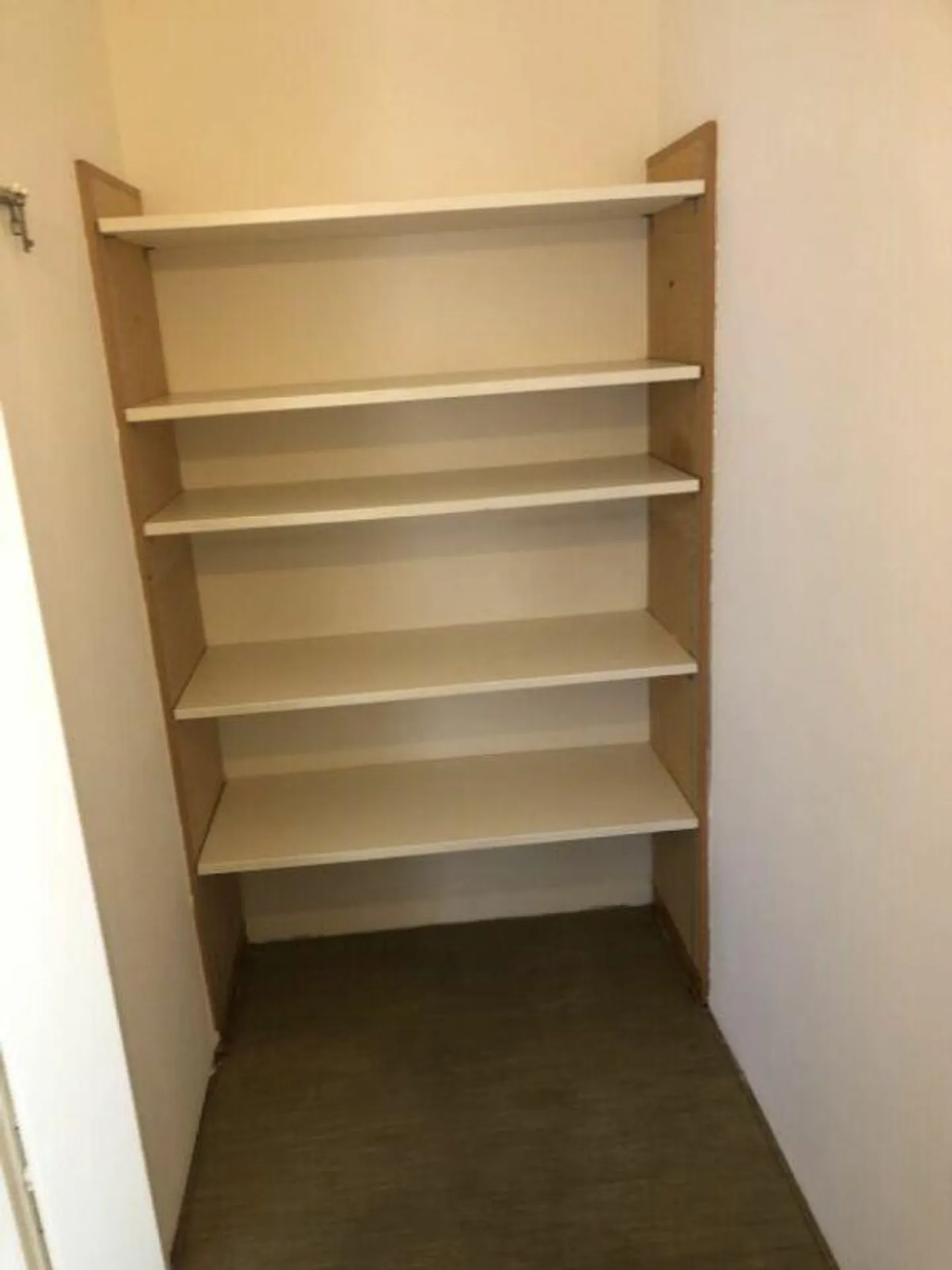 Geräumige Wohnung mit Balkon - Foto 9 von 11