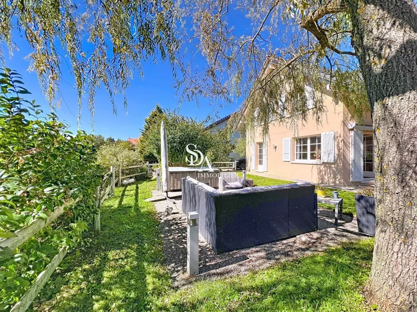 Very pleasant and spacious individual villa - Photo 1 of 13