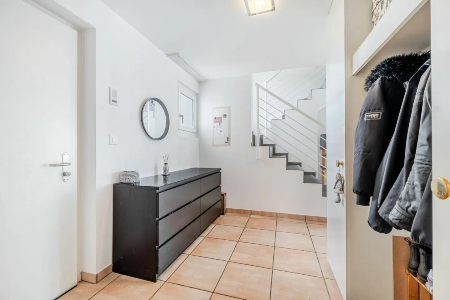 Dreamlike 6.5-room penthouse apartment with bright rooms and sunny balcony - Photo 2 of 9