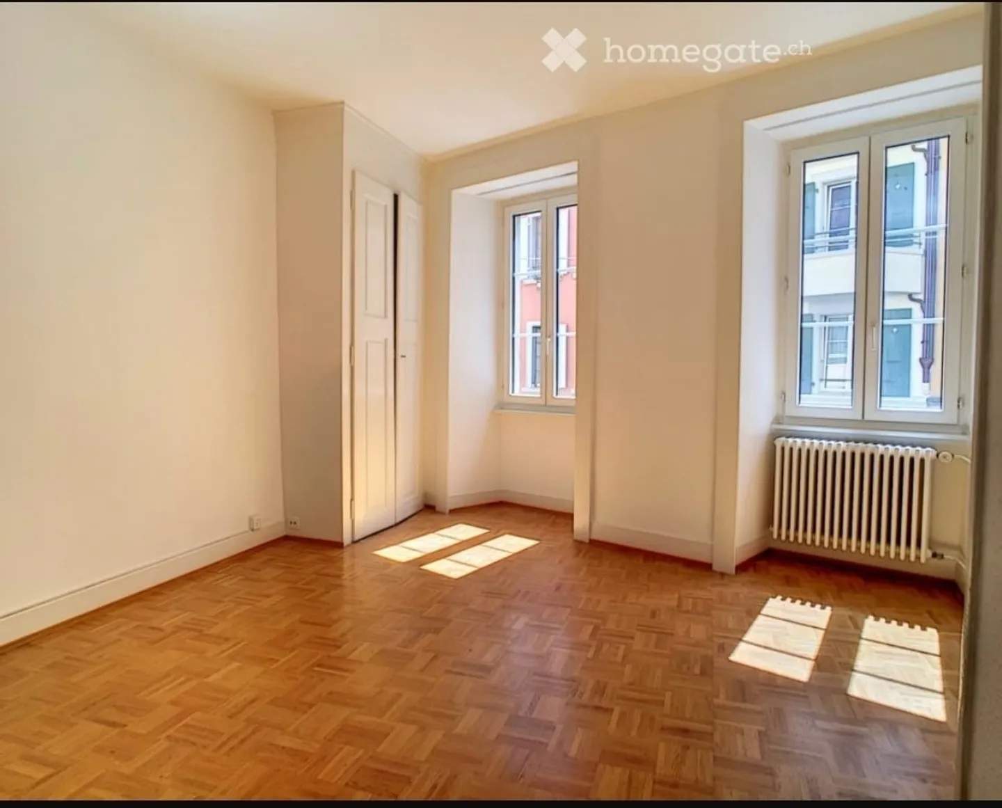 Beautiful 2-room old apartment in Vevey from February - Photo 1 of 4