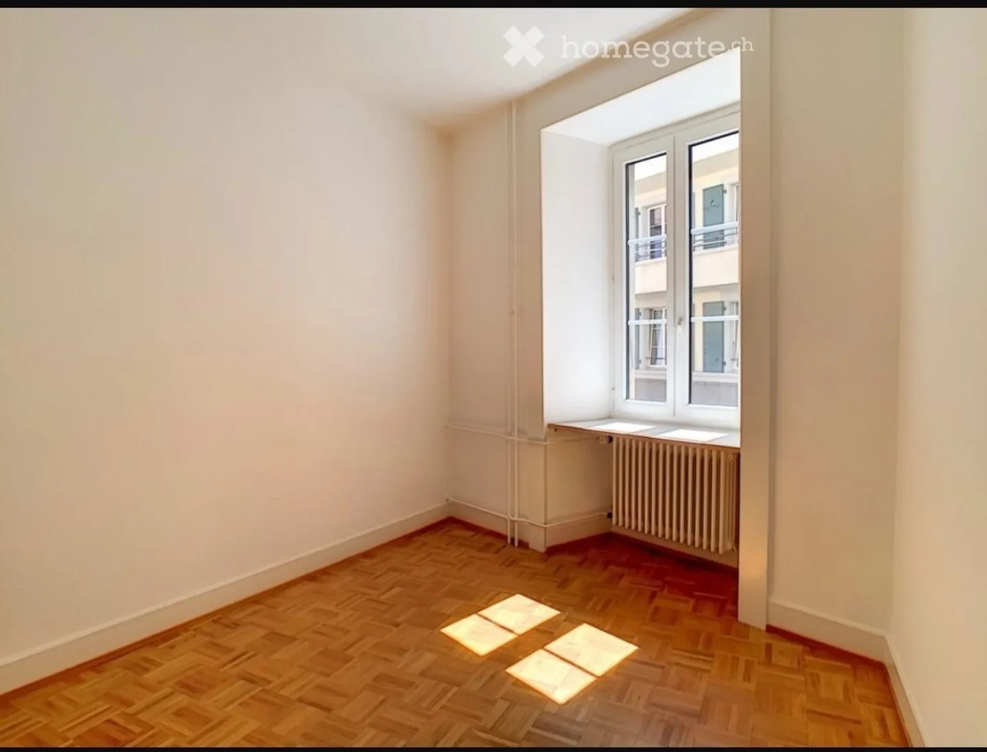 Beautiful 2-room old apartment in Vevey from February - Photo 2 of 4