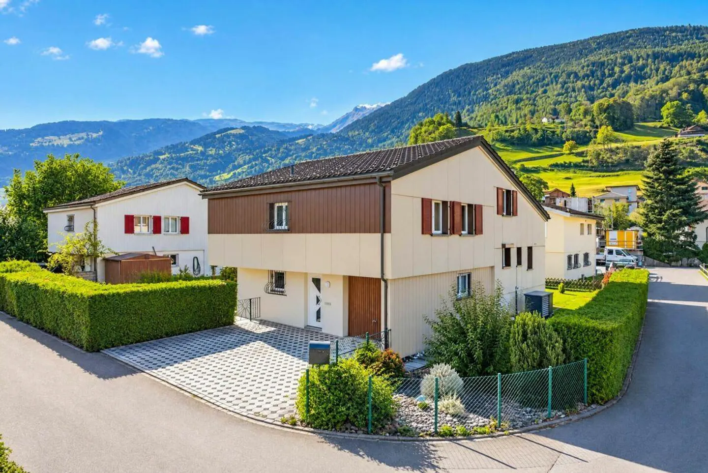Familienglück mit Garten - grosszügiges Einfamilienhaus mit vielsei... - Photo 2 sur 15