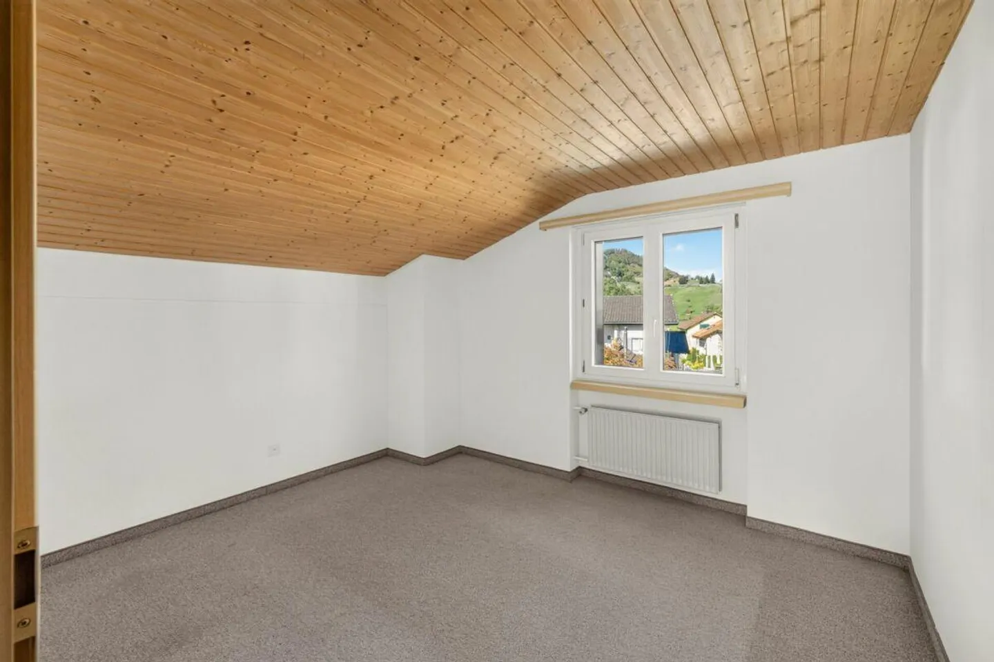 Familienglück mit Garten - grosszügiges Einfamilienhaus mit vielsei... - Photo 9 sur 15