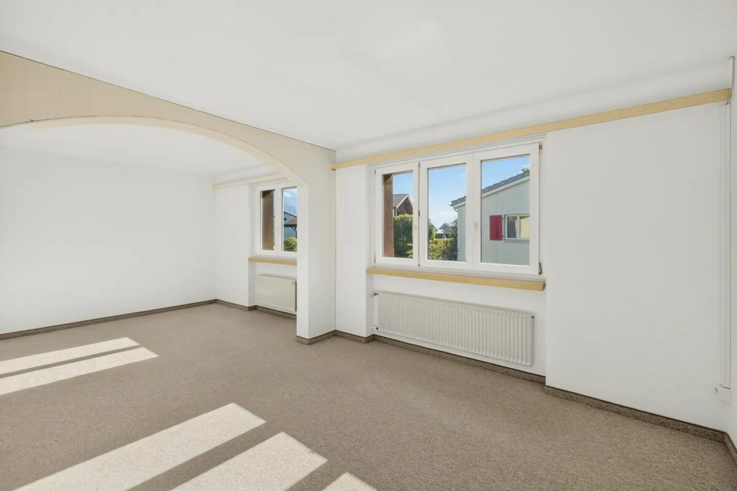 Familienglück mit Garten - grosszügiges Einfamilienhaus mit vielsei... - Photo 6 sur 15