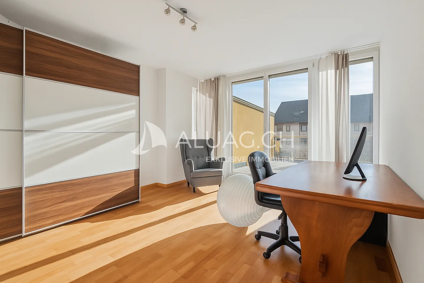 Vivere Praticamente e Modernamente Vicino al Lago - Foto 12 di 17