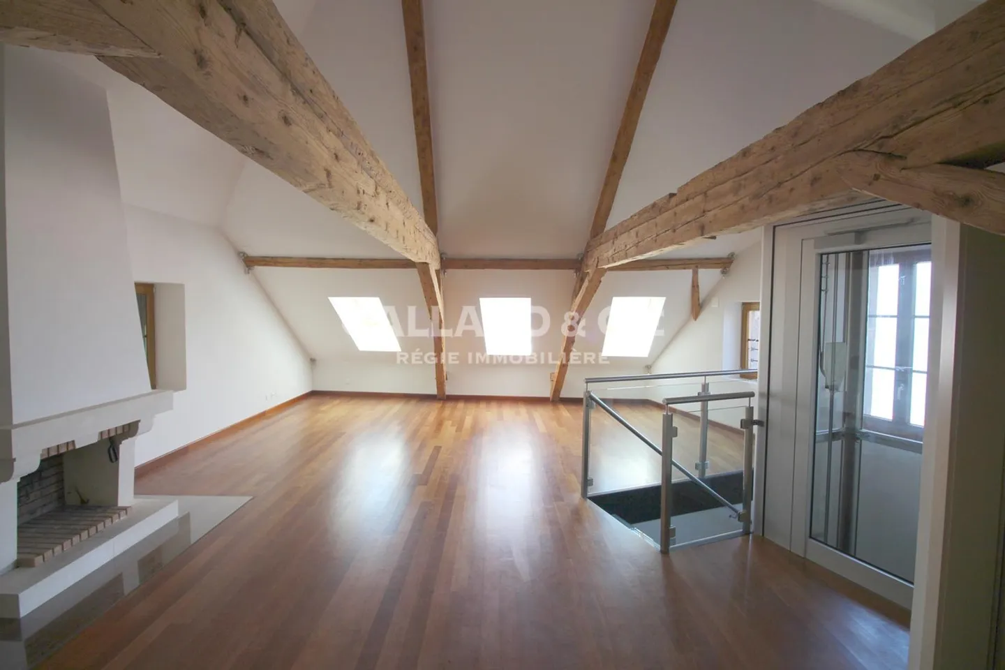 Wunderschönes, vollständig renoviertes Dorfhaus mit 6½ Zimmern - Foto 11 von 13