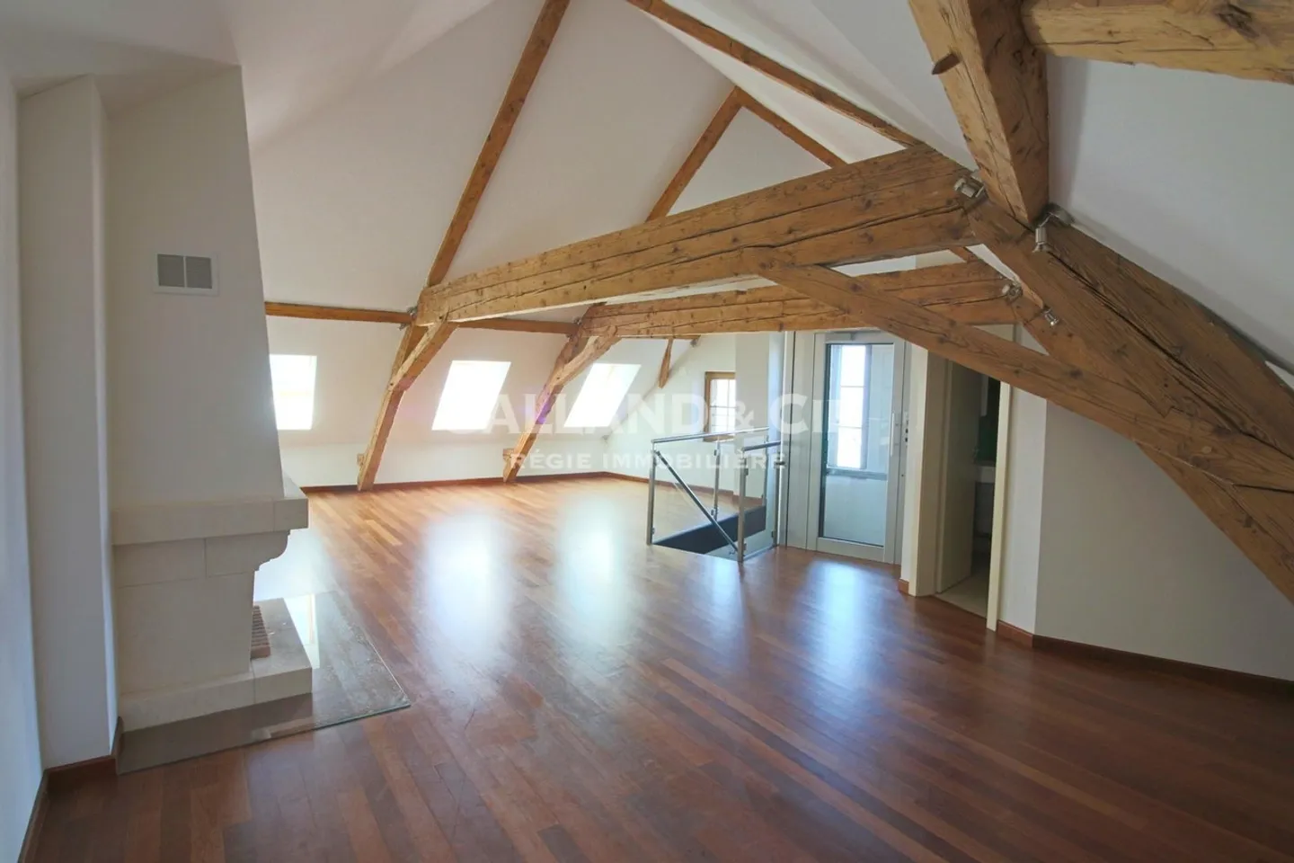 Wunderschönes, vollständig renoviertes Dorfhaus mit 6½ Zimmern - Foto 12 von 13