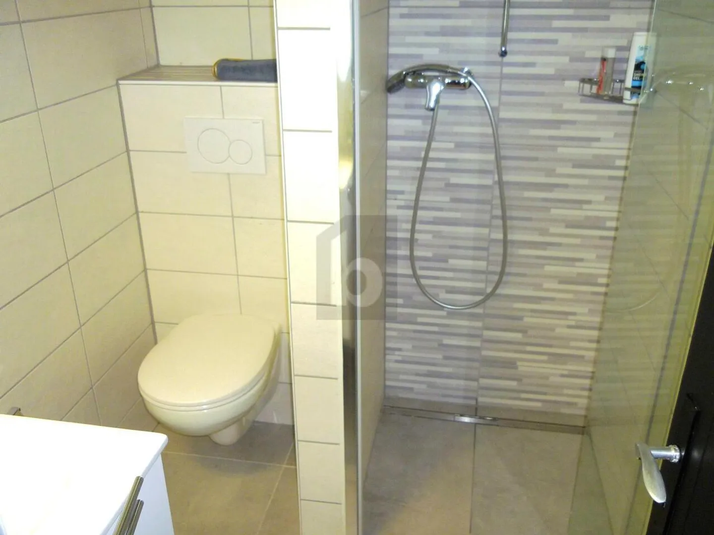 RENOVIERT, MODERN, SCHLÜSSELFERTIG! - Foto 4 von 6