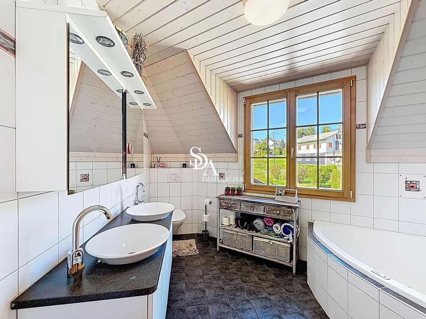 Very pleasant and spacious individual villa - Photo 8 of 13