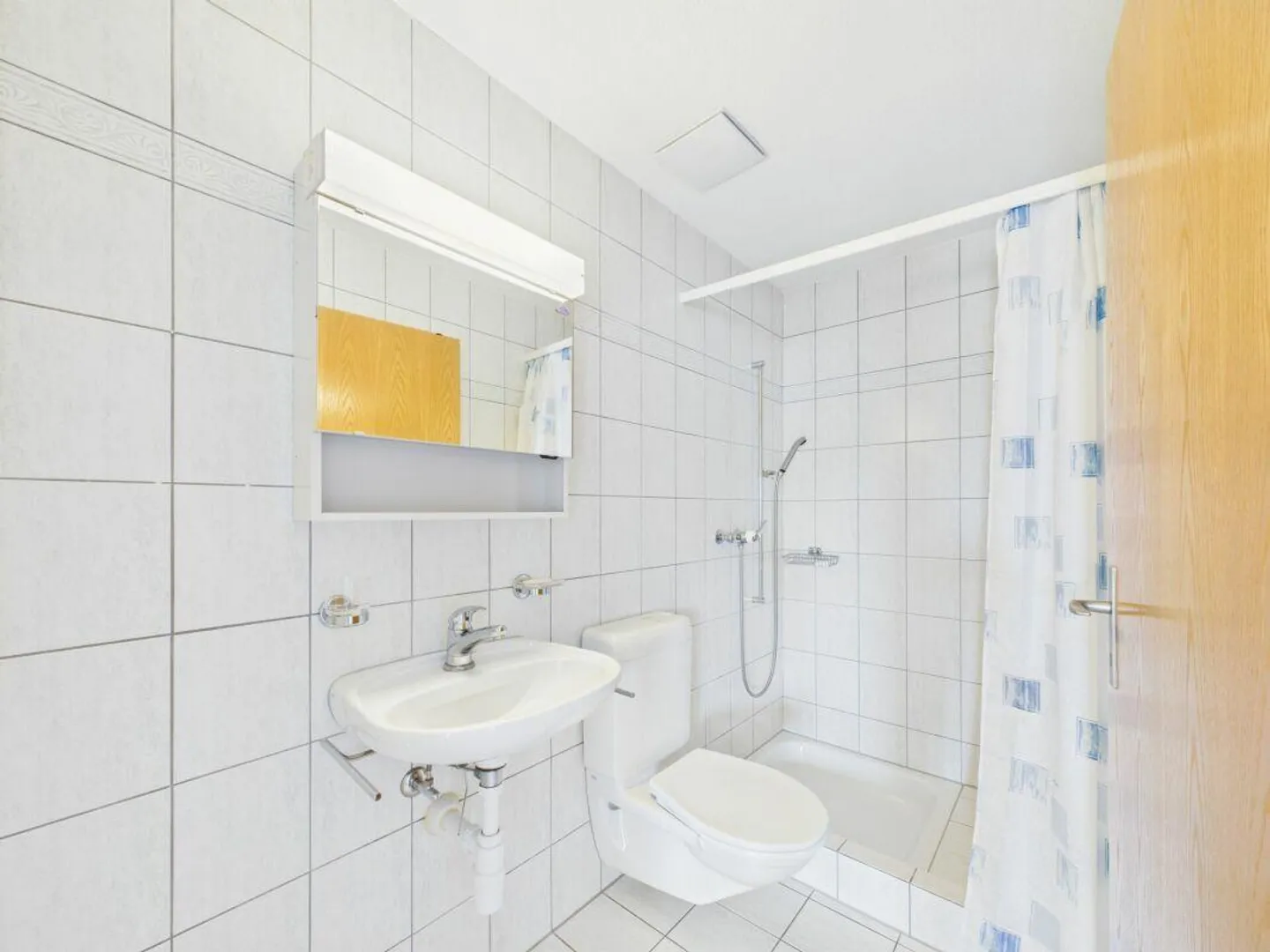 Terrace Apartment with Mountain Views - Photo 11 of 21