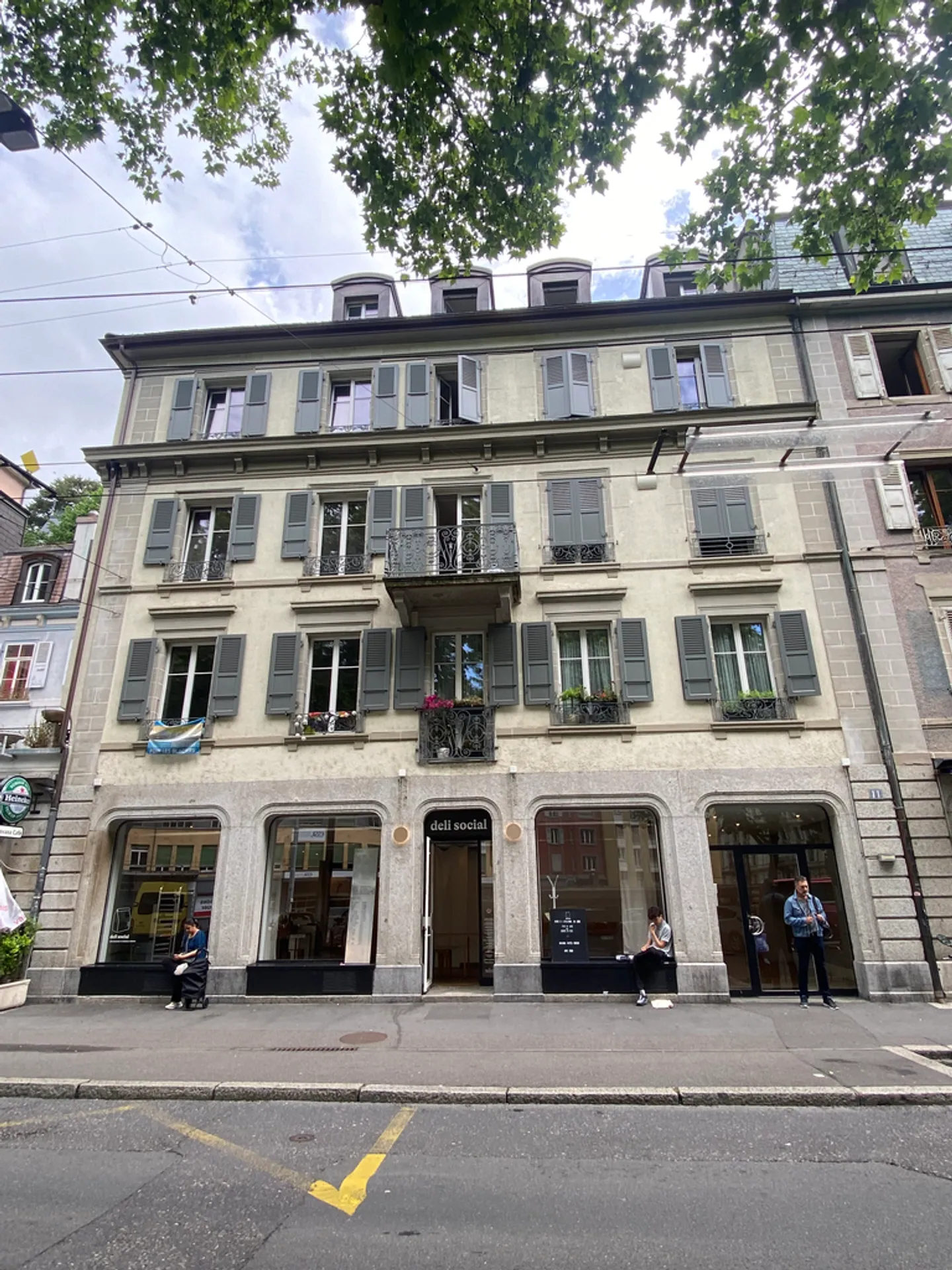 Close to all amenities! - Photo 1 of 4