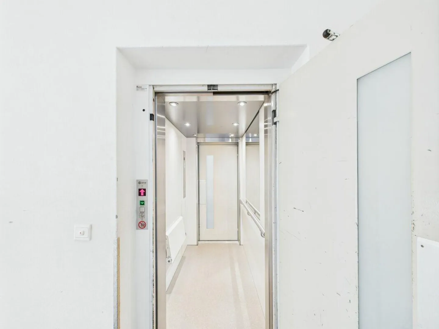 Terrace Apartment with Mountain Views - Photo 13 of 21