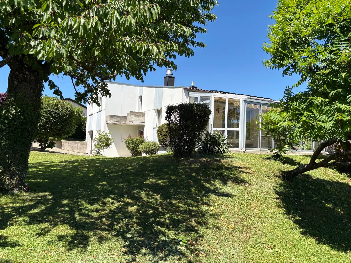 Charming Family Home with View - Photo 3 of 13