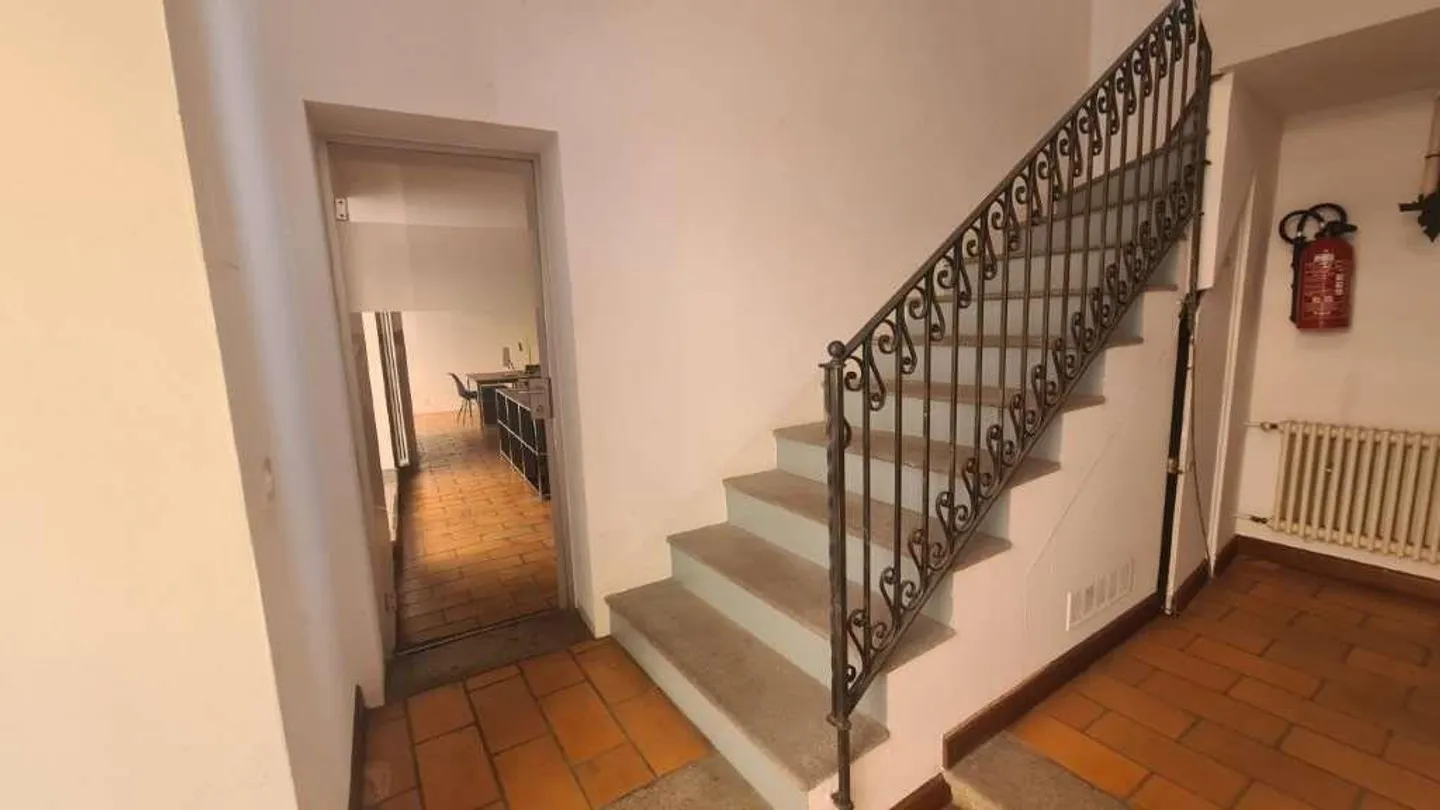 Ufficio luminoso in palazzo storico - Foto 5 di 6