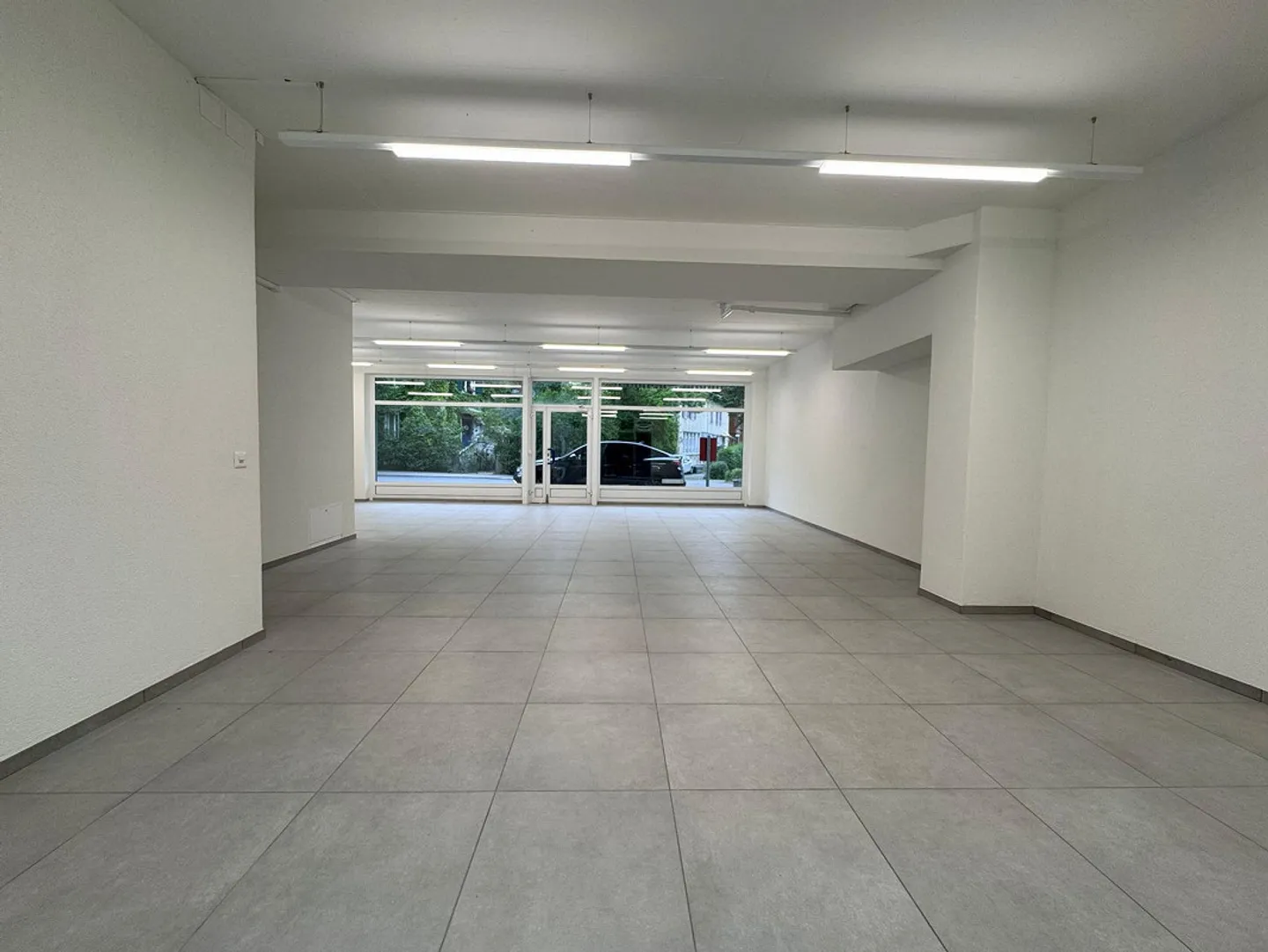 Renovierter Geschäftslokal - Foto 3 von 8