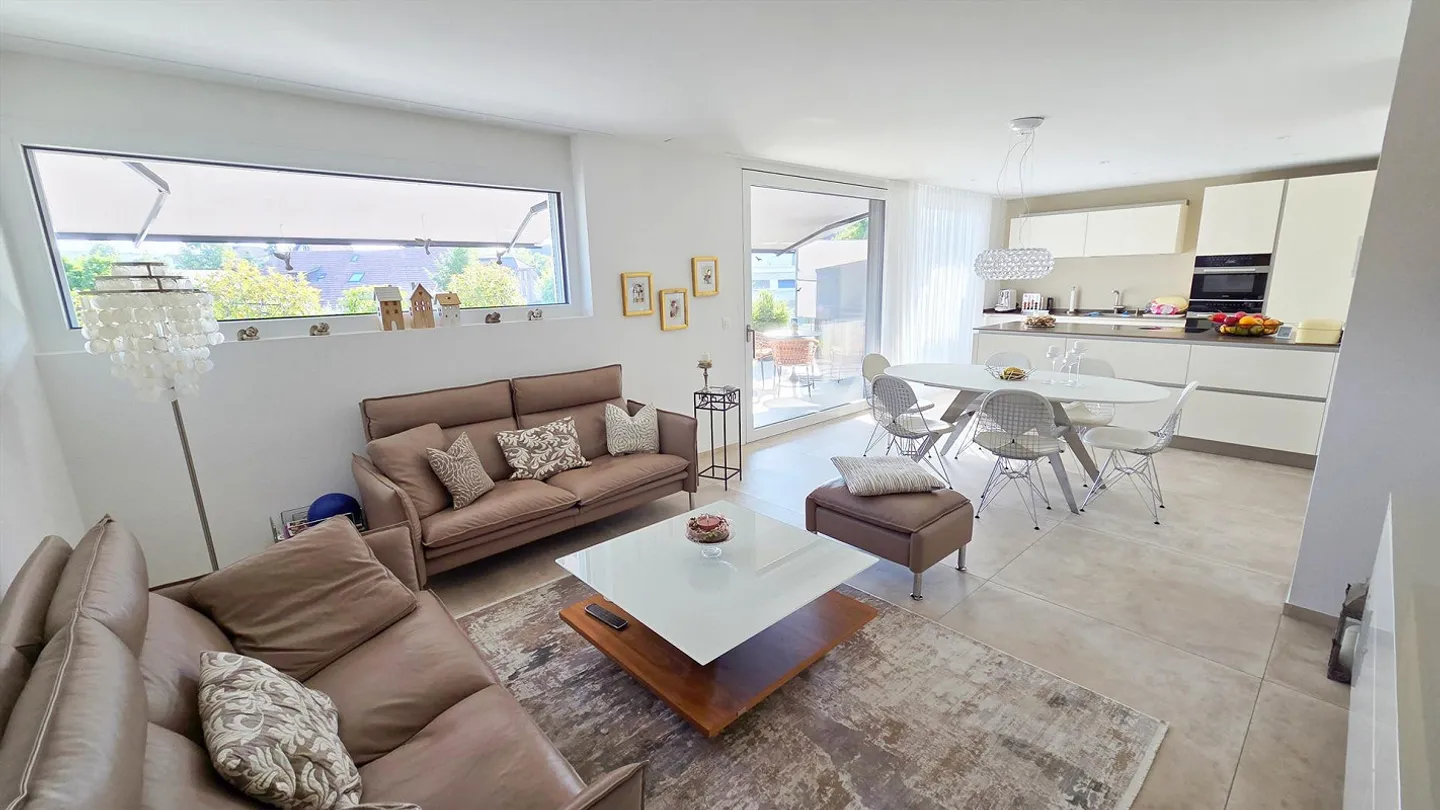 Aussergewöhnlich edle und neuwertige ATTIKA-Wohnung mit Alpensicht - Foto 10 von 19