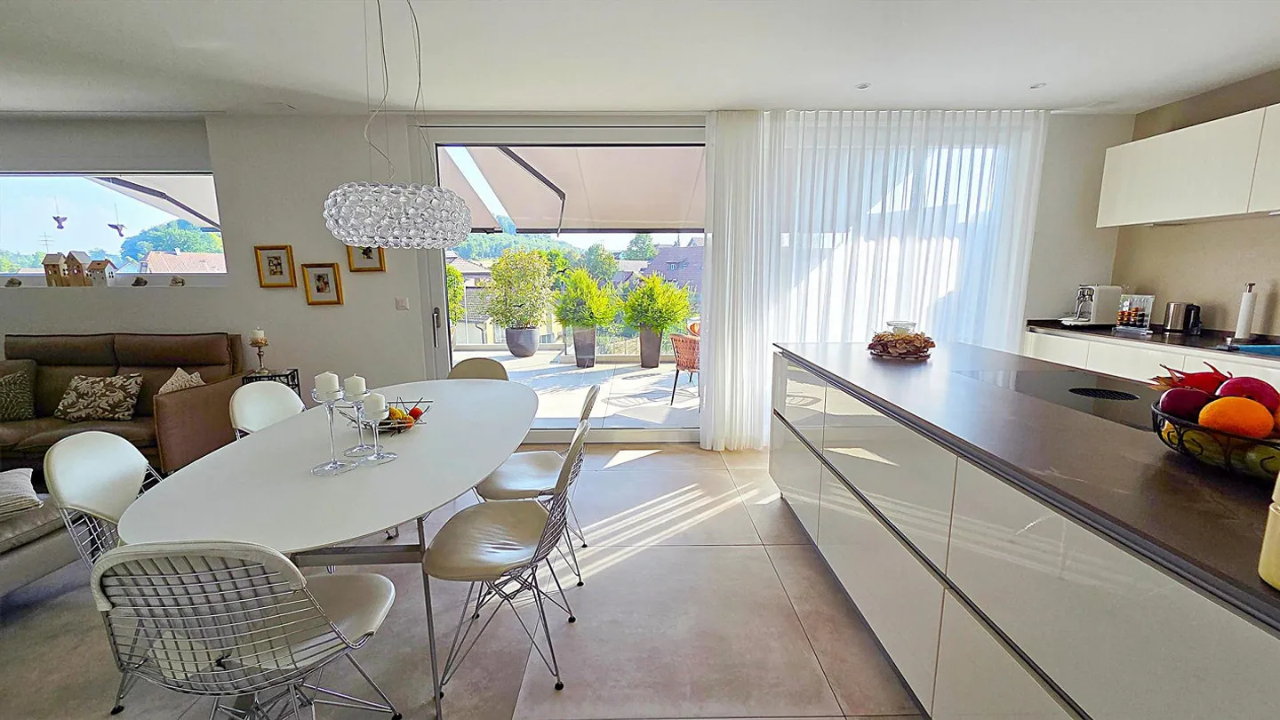 Aussergewöhnlich edle und neuwertige ATTIKA-Wohnung mit Alpensicht - Foto 12 von 19