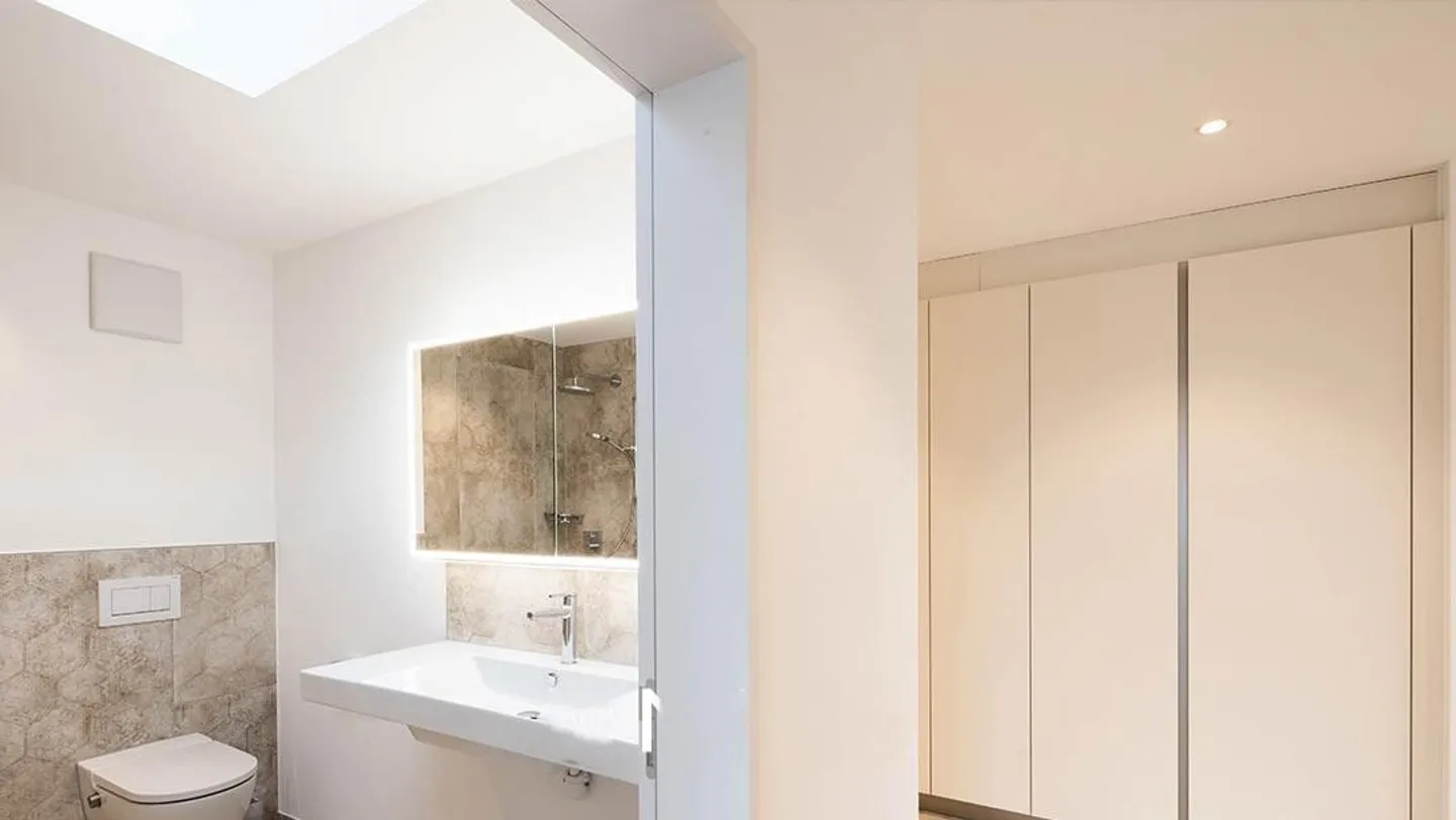 Aussergewöhnlich edle und neuwertige ATTIKA-Wohnung mit Alpensicht - Foto 14 von 19