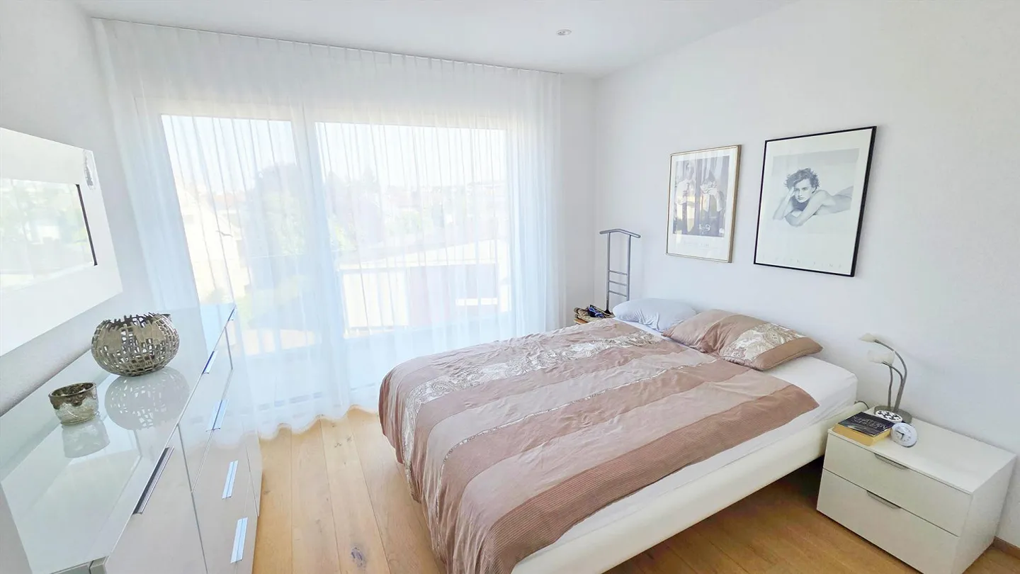 Aussergewöhnlich edle und neuwertige ATTIKA-Wohnung mit Alpensicht - Foto 17 von 19