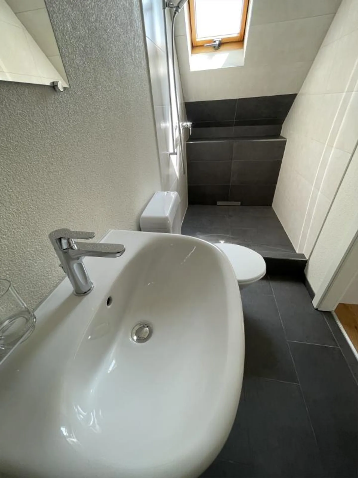 Carino appartamento mansardato con una camera vicino a Hardwald - Foto 4 di 6