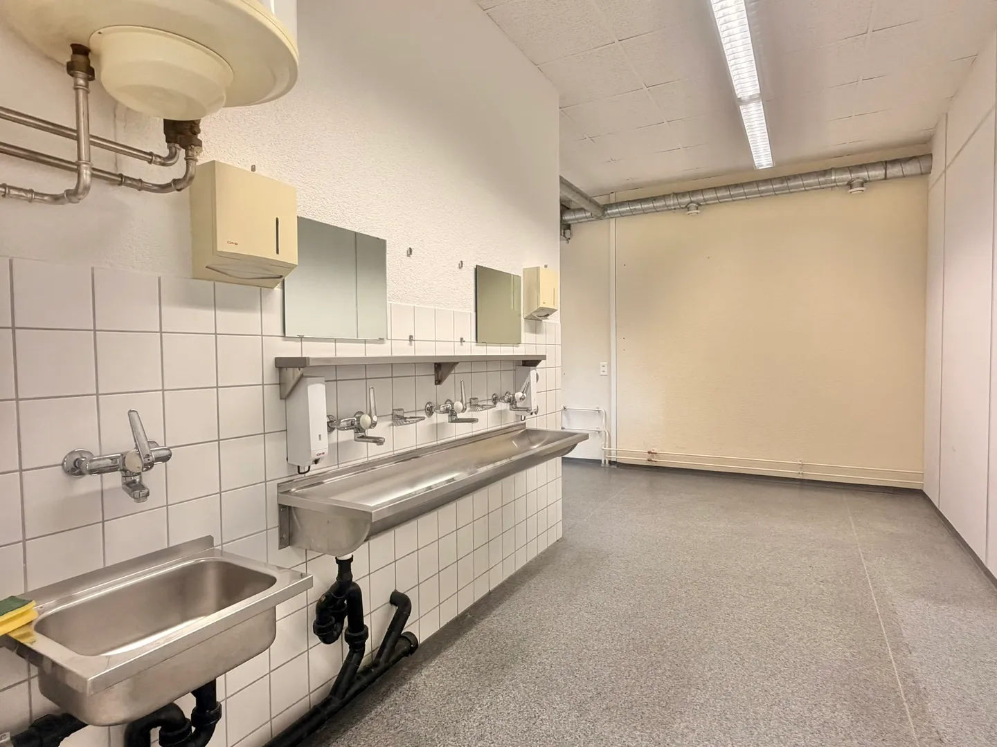 198 m² Bureaux dans un Emplacement Excellent - Photo 8 sur 9