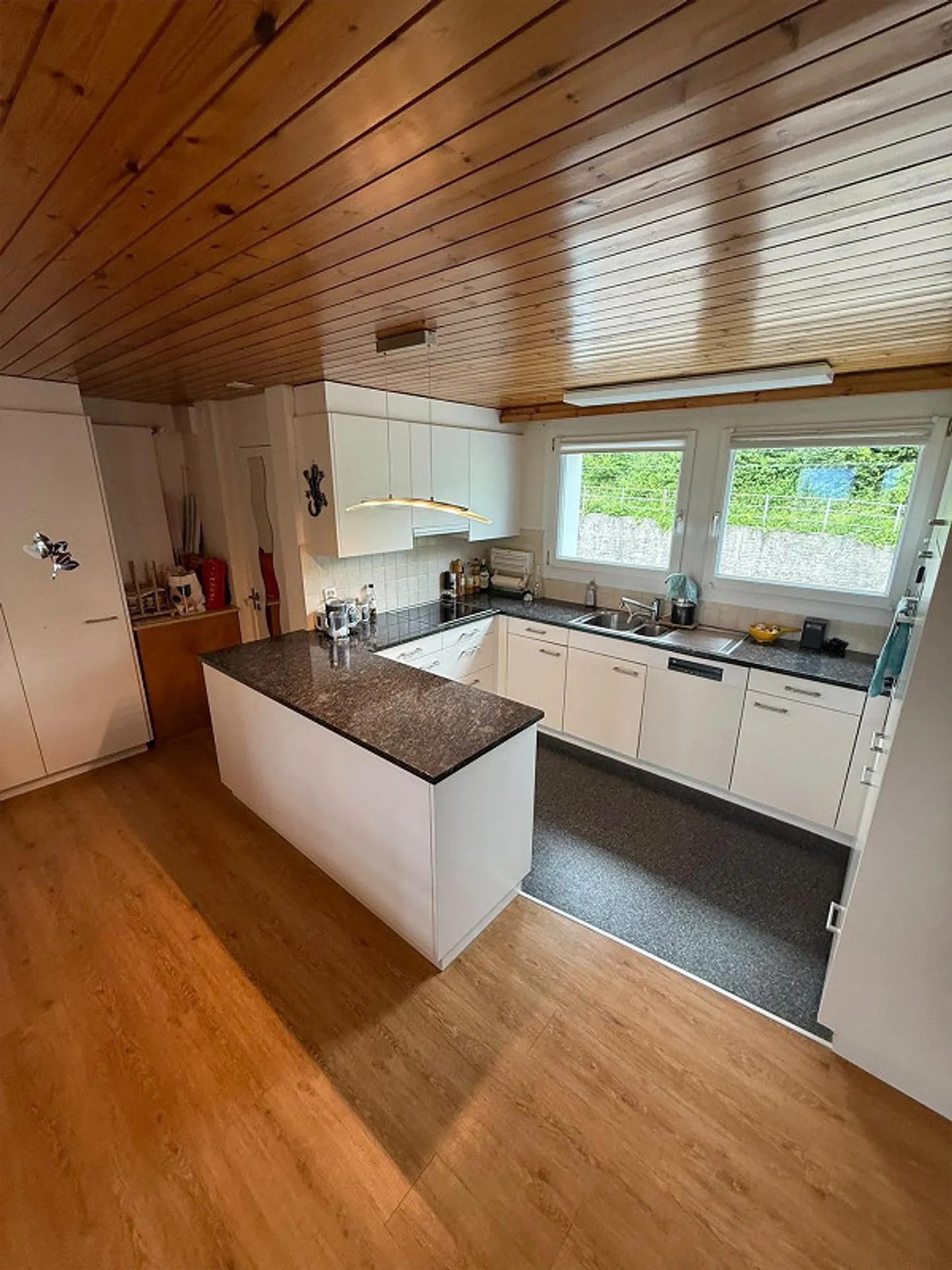 Appartement spacieux de 5,5 pièces dans un emplacement calme à Niederteufen - Photo 4 sur 11