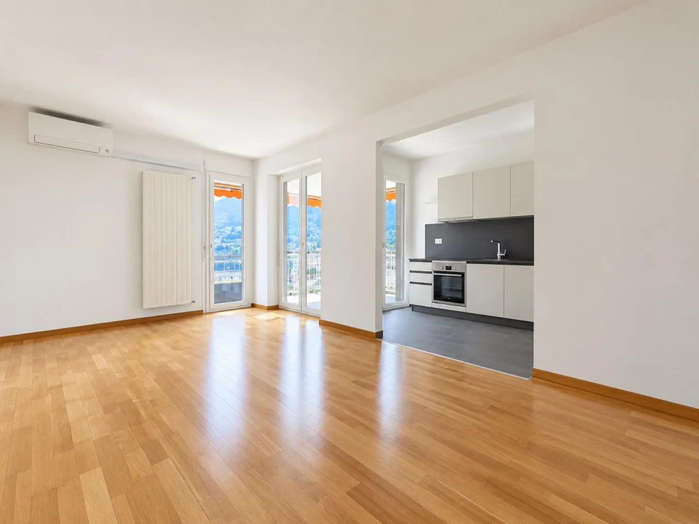 Appartement lumineux avec vue à Lugano - Disponible immédiatement - Photo 3 sur 8