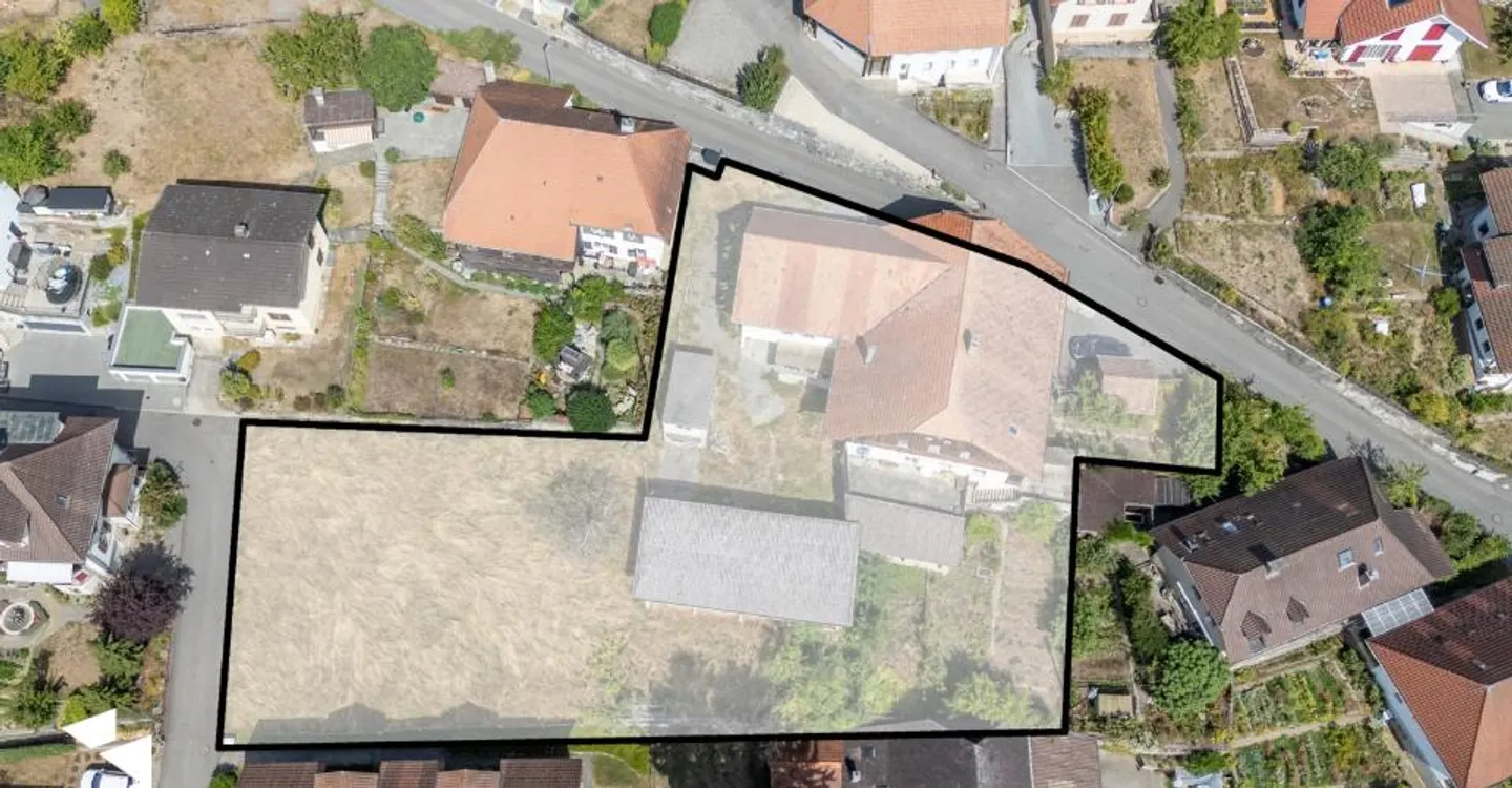 Terreno edificabile di 2'210m2 in una zona residenziale privilegiata - Foto 1 di 4