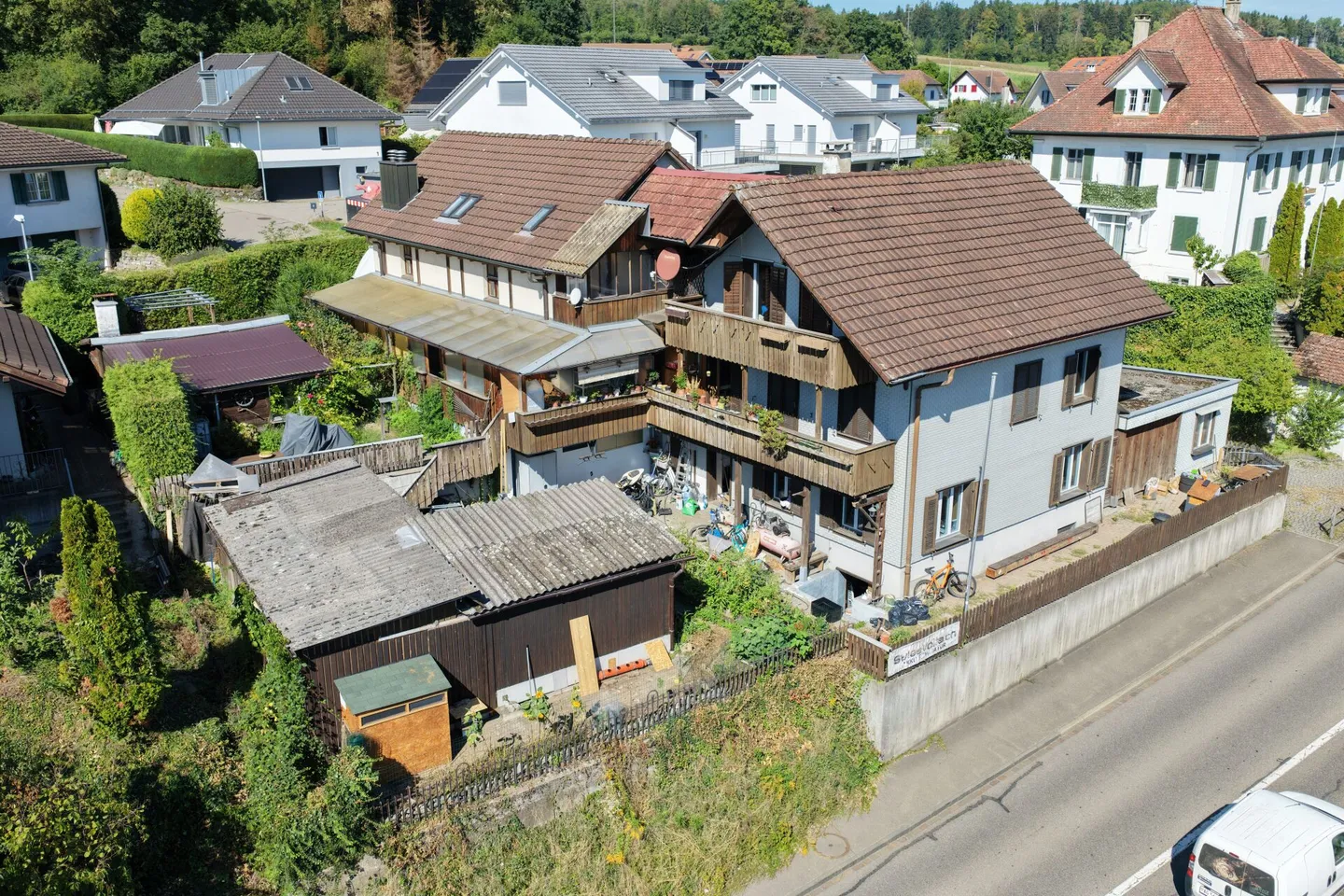 Proprietà di investimento completamente affittata ad Aristau - 3 unità abitative, vista panoramica, rendimento netto del 3,34% - Foto 1 di 14