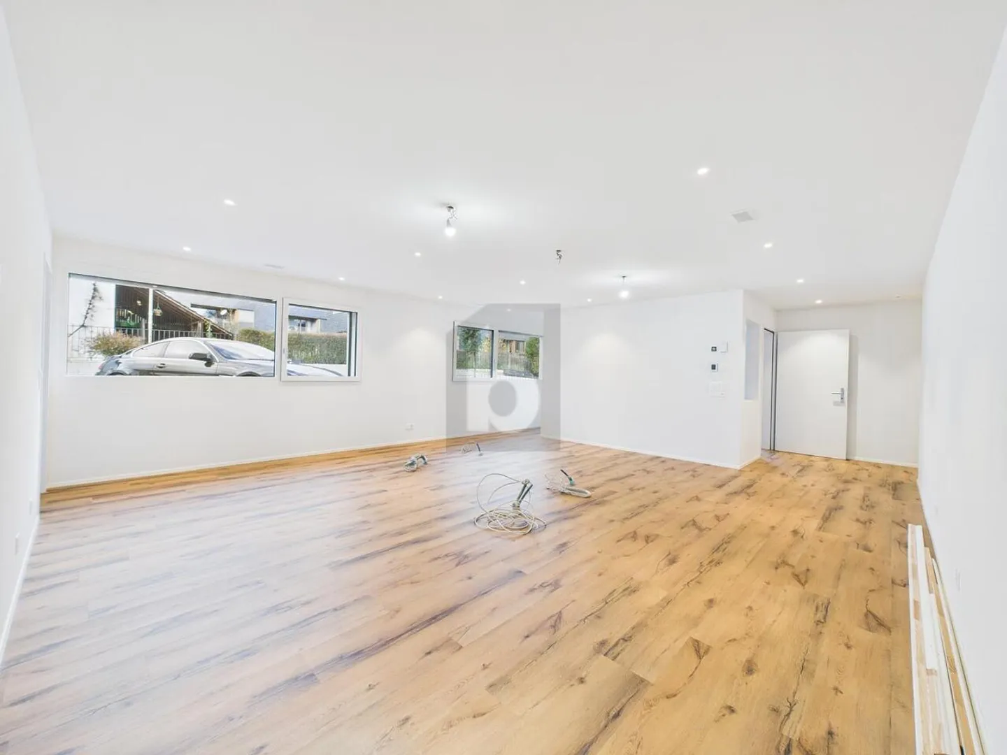 NEW BUILD, BRIGHT AND MODERN IN THE VILLAGE CENTER - Photo 2 of 6