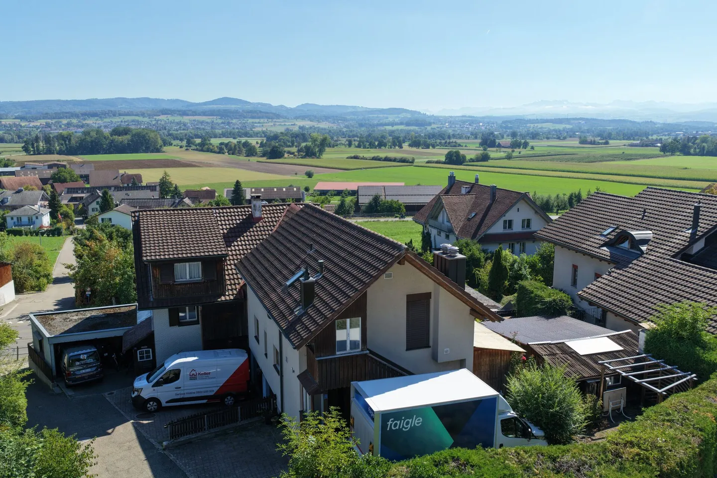 Proprietà di investimento completamente affittata ad Aristau - 3 unità abitative, vista panoramica, rendimento netto del 3,34% - Foto 3 di 14