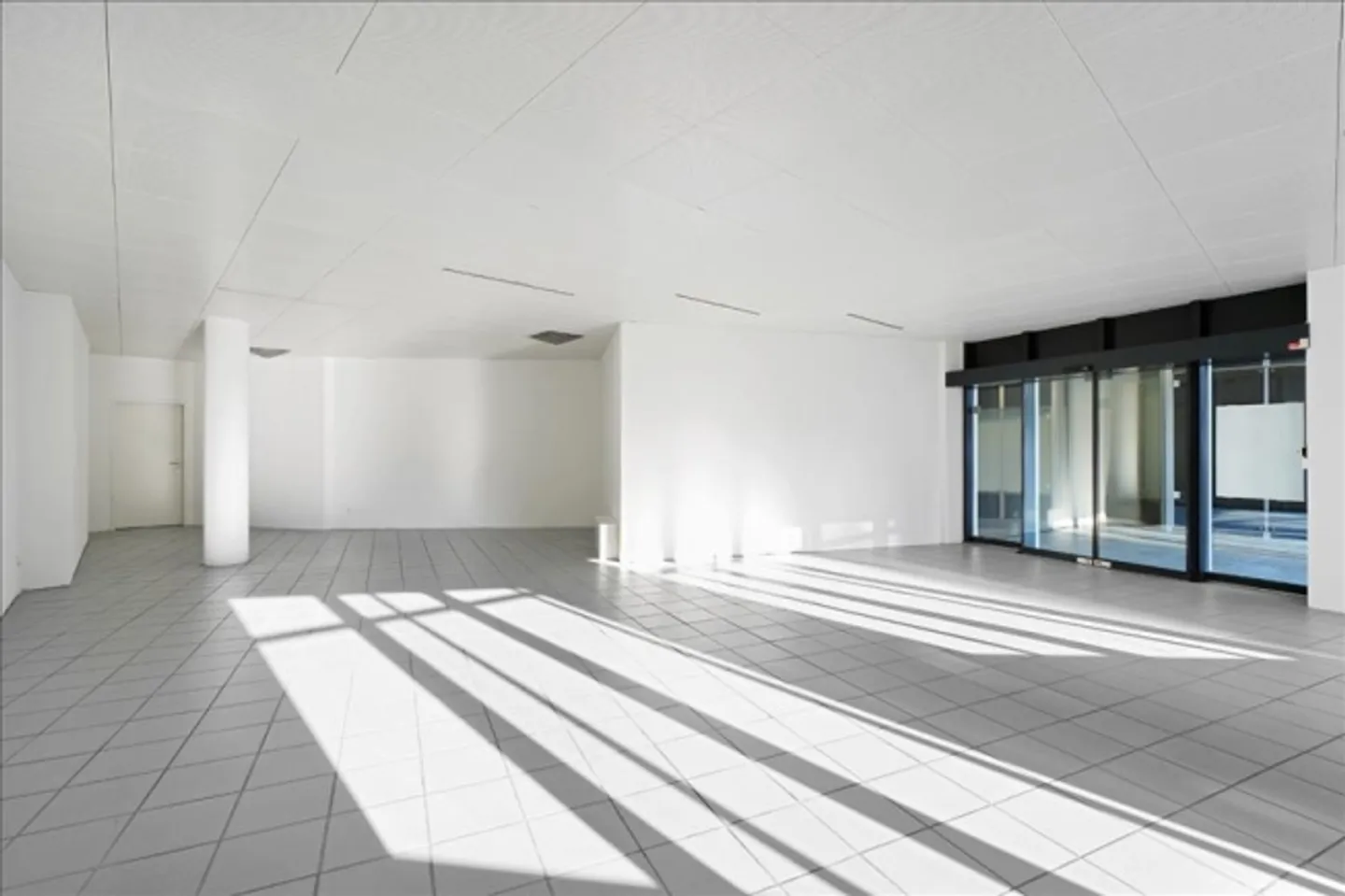 «Vielseitig nutzbare Ladenfläche - ideal für Verkauf, Praxen, Ateliers» - Foto 7 von 7