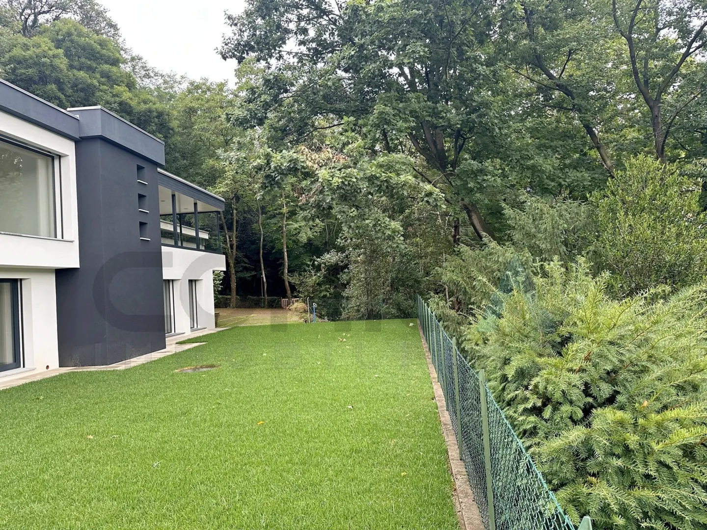 Villa moderne avec 5,5 pièces dans la verdure et avec vue sur le lac - Photo 2 sur 8