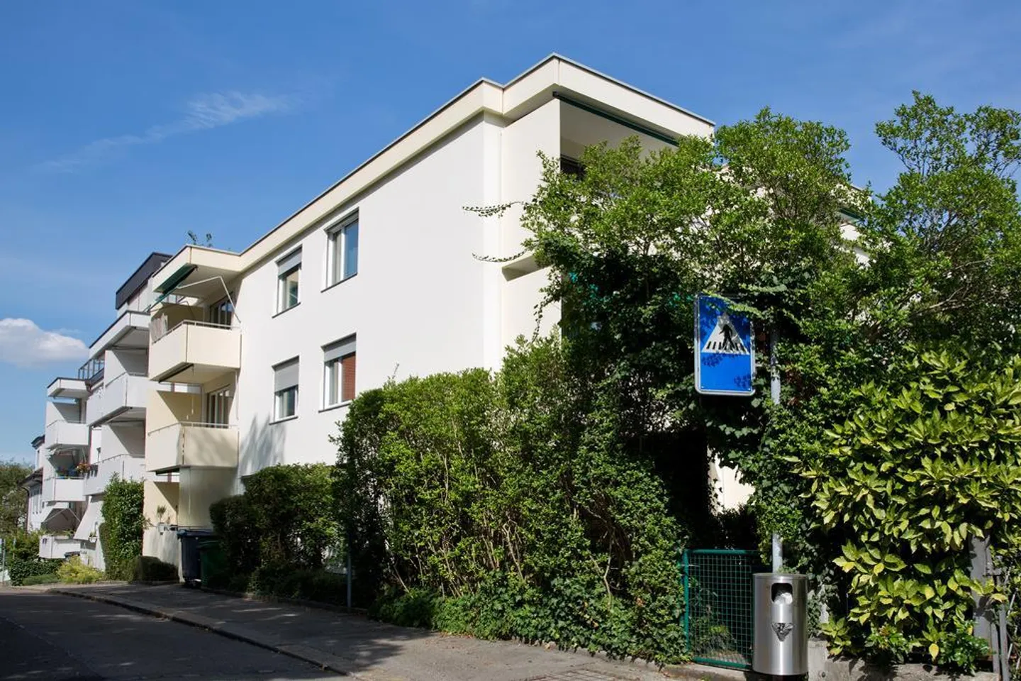 Helle Wohnung in Wollishofen - Foto 1 von 10