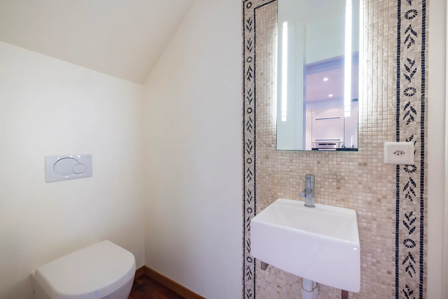 Villa at the Marina - A Touch of Vacation All Year Round! - Photo 12 of 13