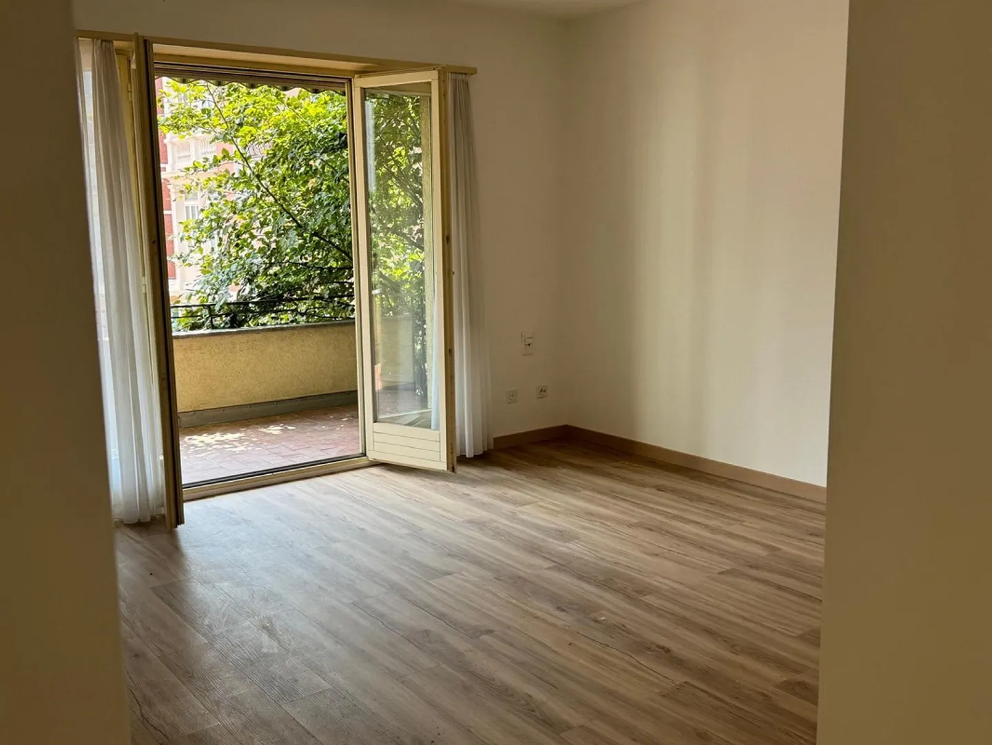 Komfortable 3,5 Zimmer in Cassarate - Foto 4 von 7