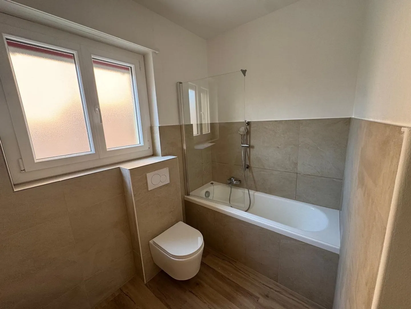 Komfortable 3,5 Zimmer in Cassarate - Foto 5 von 7