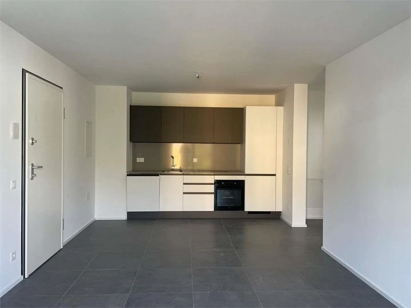 Vacallo : élégant appartement moderne de 2,5 pièces avec terrasse - Photo 1 sur 8