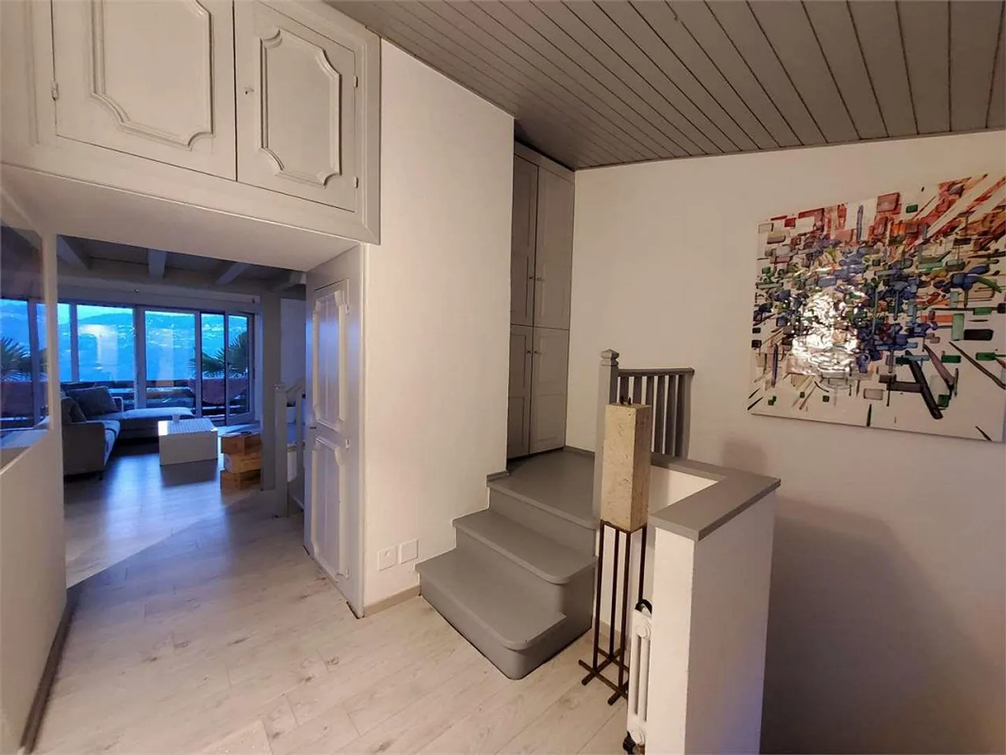 Elegantes Haus mit Panoramablick - Foto 3 von 13