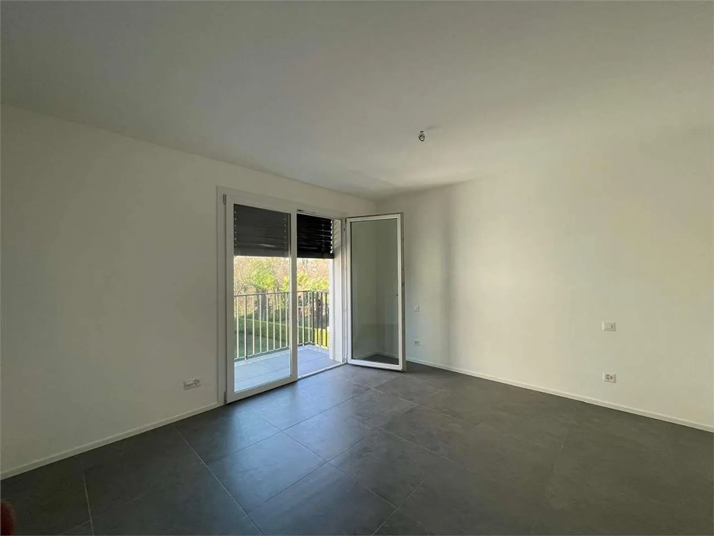 Vacallo : élégant appartement moderne de 2,5 pièces avec terrasse - Photo 7 sur 8