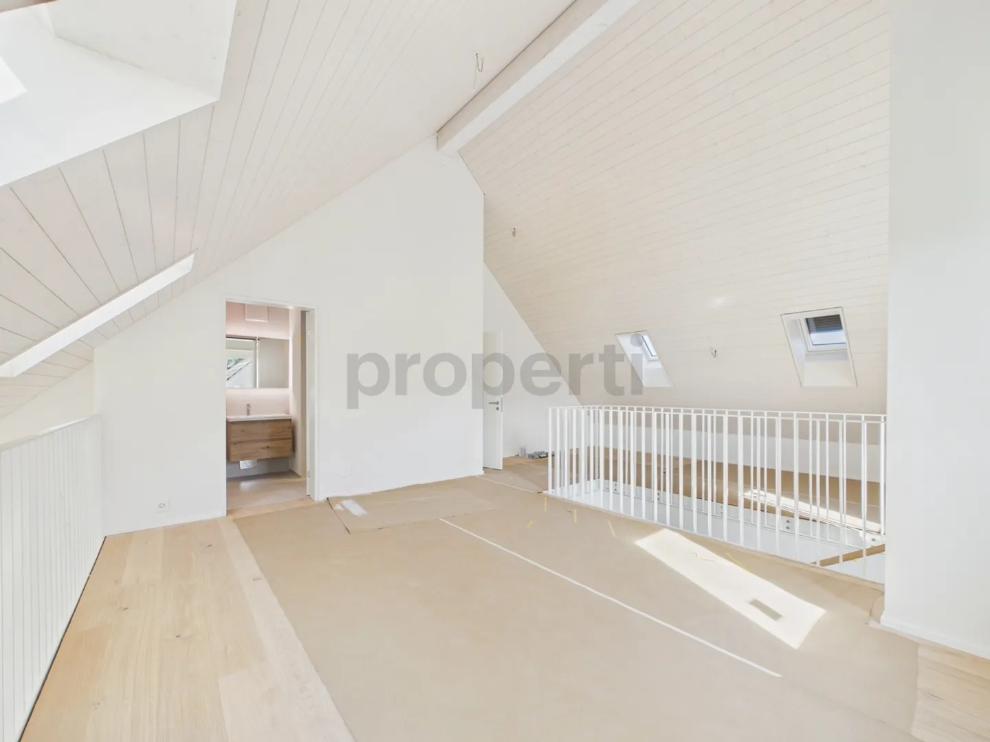 Erstbezug: Exklusive 4.5-Zimmer-Galeriewohnung mit beeindruckender ... - Foto 8 di 13