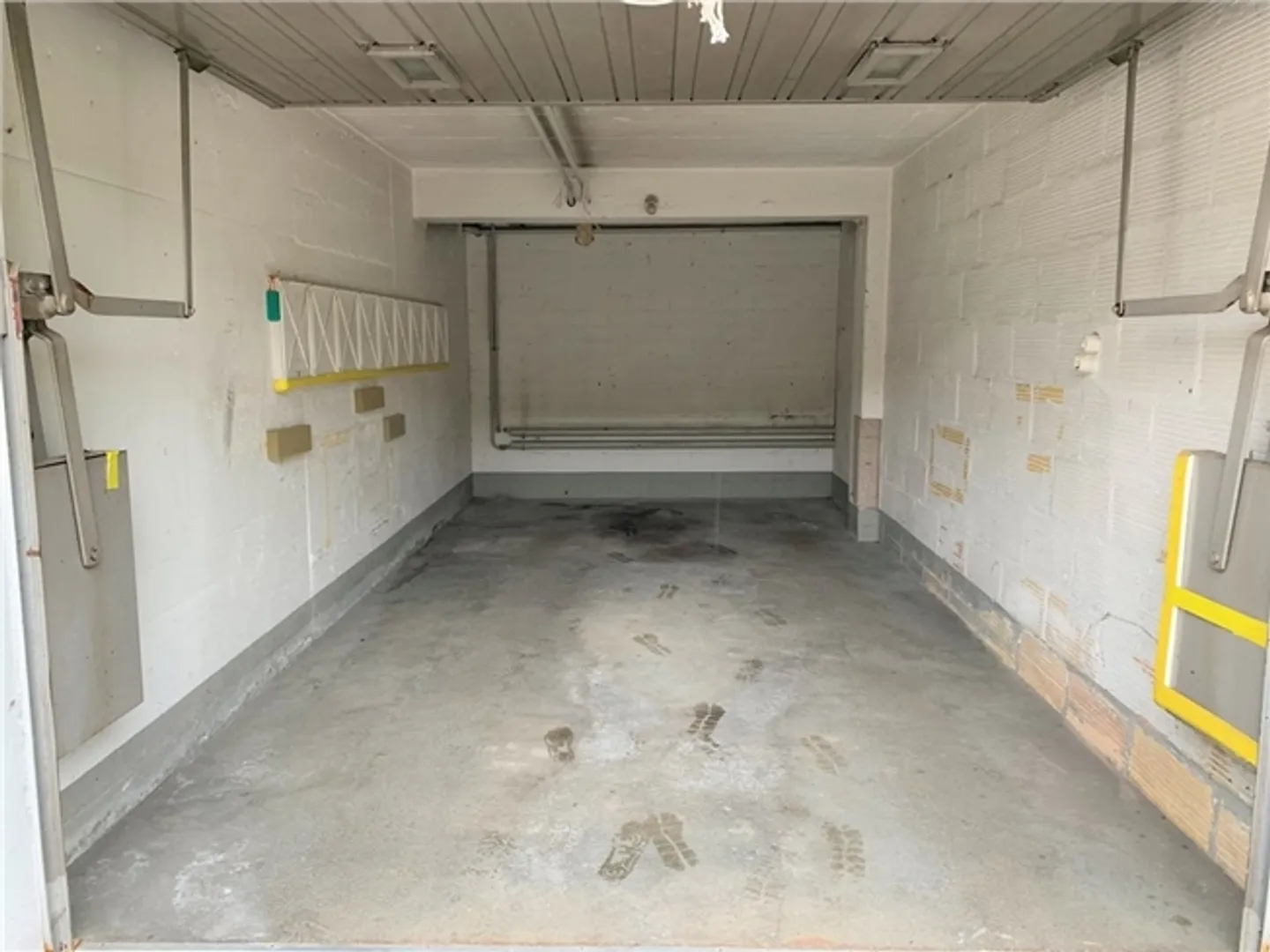 Garage à louer - Photo 3 sur 4